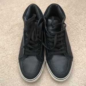 Ben Sherman Men’s Black Leather Lace Up Sneaker - Size 8